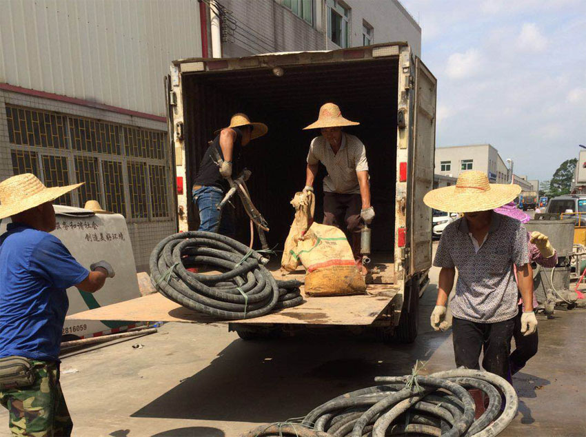 东坡一部件厂房地基出现下沉注浆加固