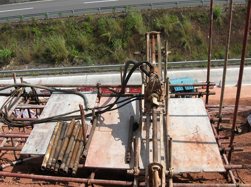东坡地基好坏直接影响建筑稳定性，如何选择专业的地基注浆加固公司？ 