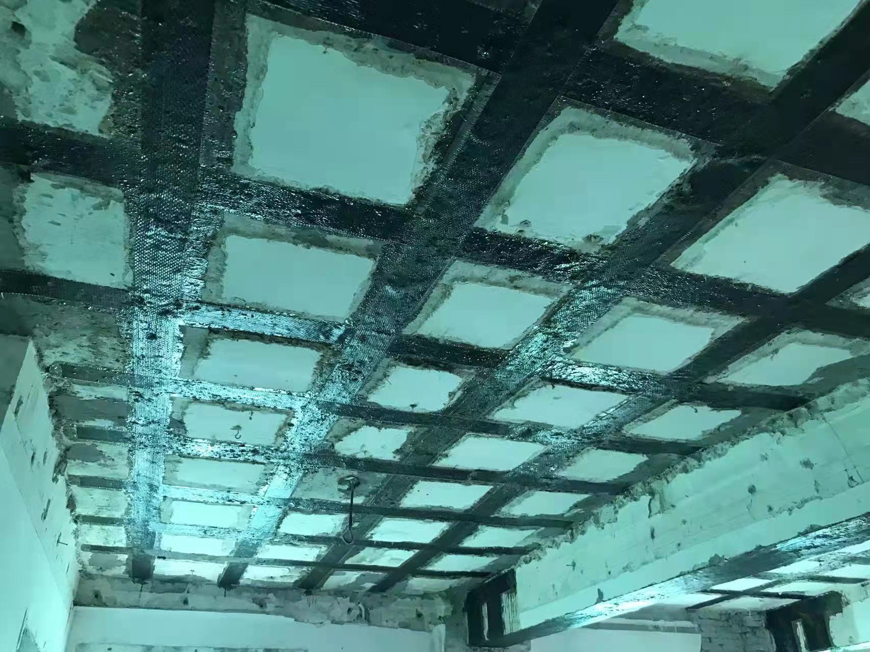 东坡粘碳纤维布施工工艺