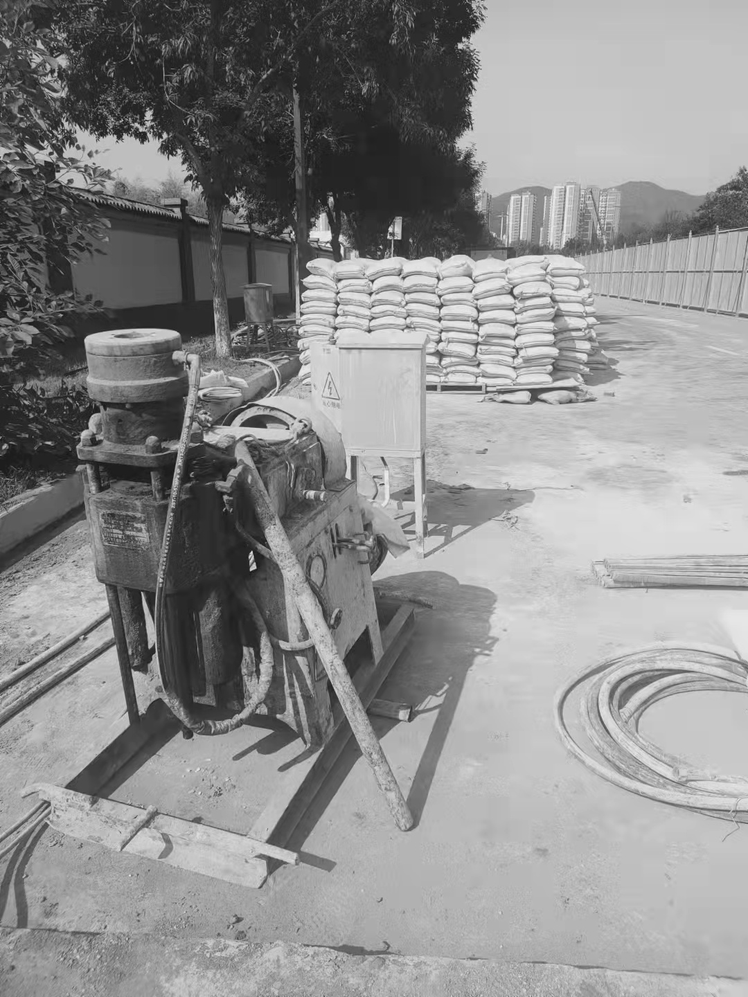 东坡场区重载车疑难路基处理方案