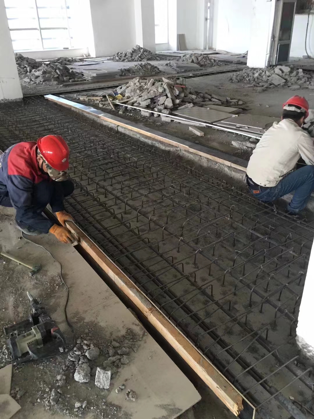 东坡房屋地基加固怎么做